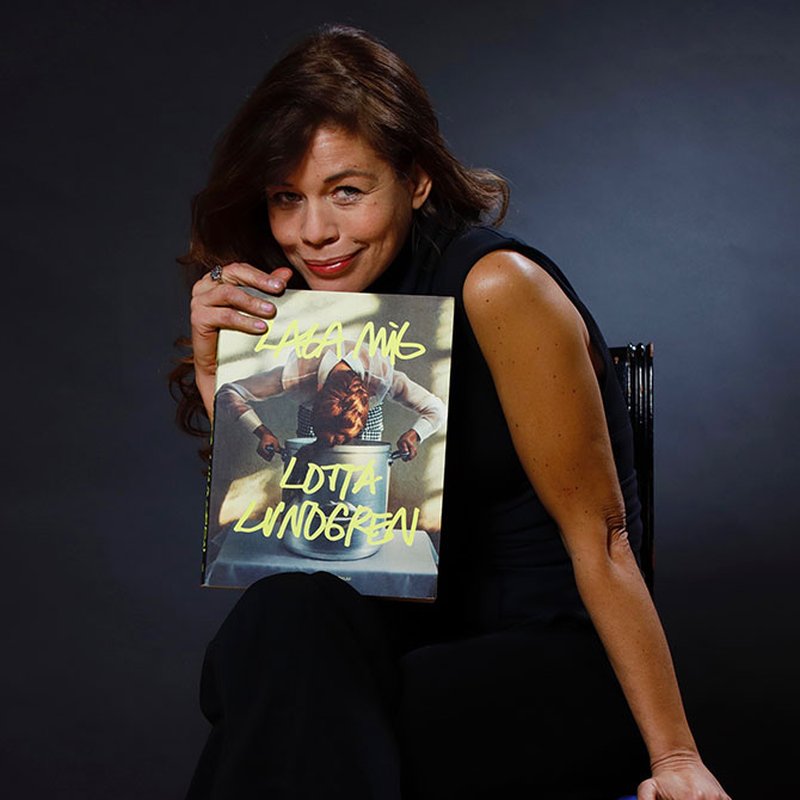 Lotta Lundgren jagar receptet på Olof Palmes glass i ”Laga mig”