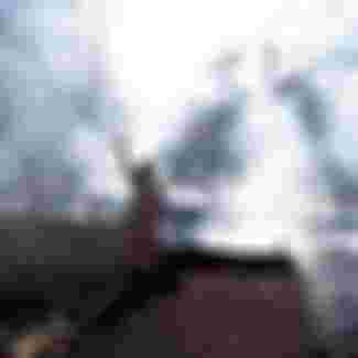 A Yemeni man gestures at the site of an air strike in the capital Sanaa, on November 5, 2017. Yemen's rebel-held capital was struck by overnight air raids that continued well into the next day, targeting the defence ministry and a popular public square, an official said. / AFP PHOTO / MOHAMMED HUWAIS (Photo credit should read MOHAMMED HUWAIS/AFP via Getty Images)