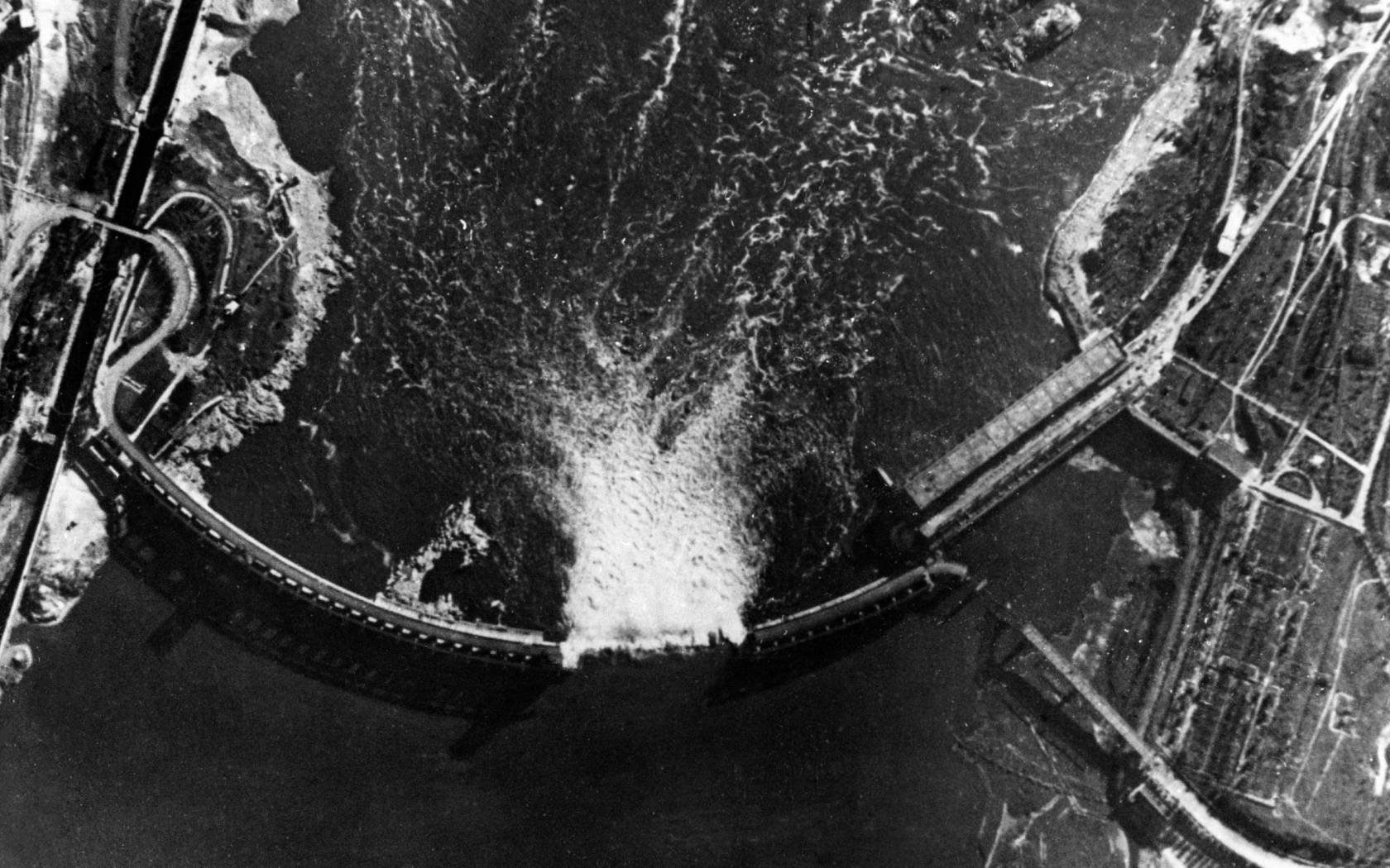 The blown up dam at Zaporizhia, 1941.